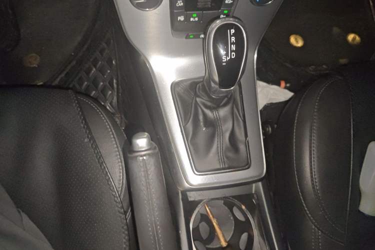 Used Volvo V40 2017 T3 Zhiya Edition Gear Lever