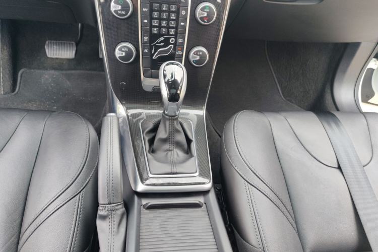 Used Volvo V40 2017 T3 Zhiyi Edition Gear Lever