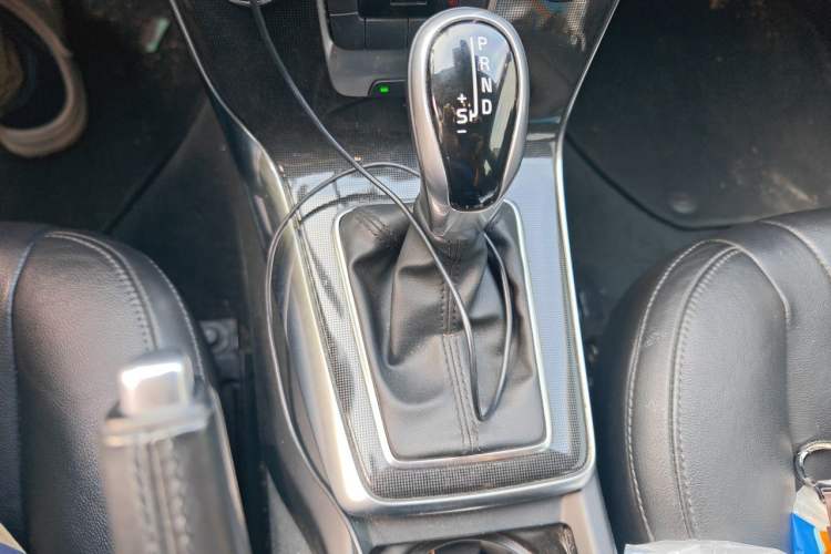 Used Volvo V40 2017 T3 Zhiyi Edition Gear Lever