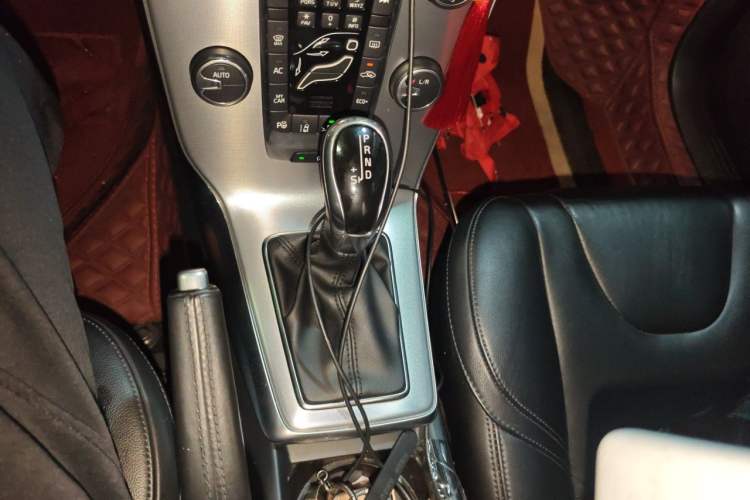 Used Volvo V40 2017 T3 Zhiya Edition Gear Lever