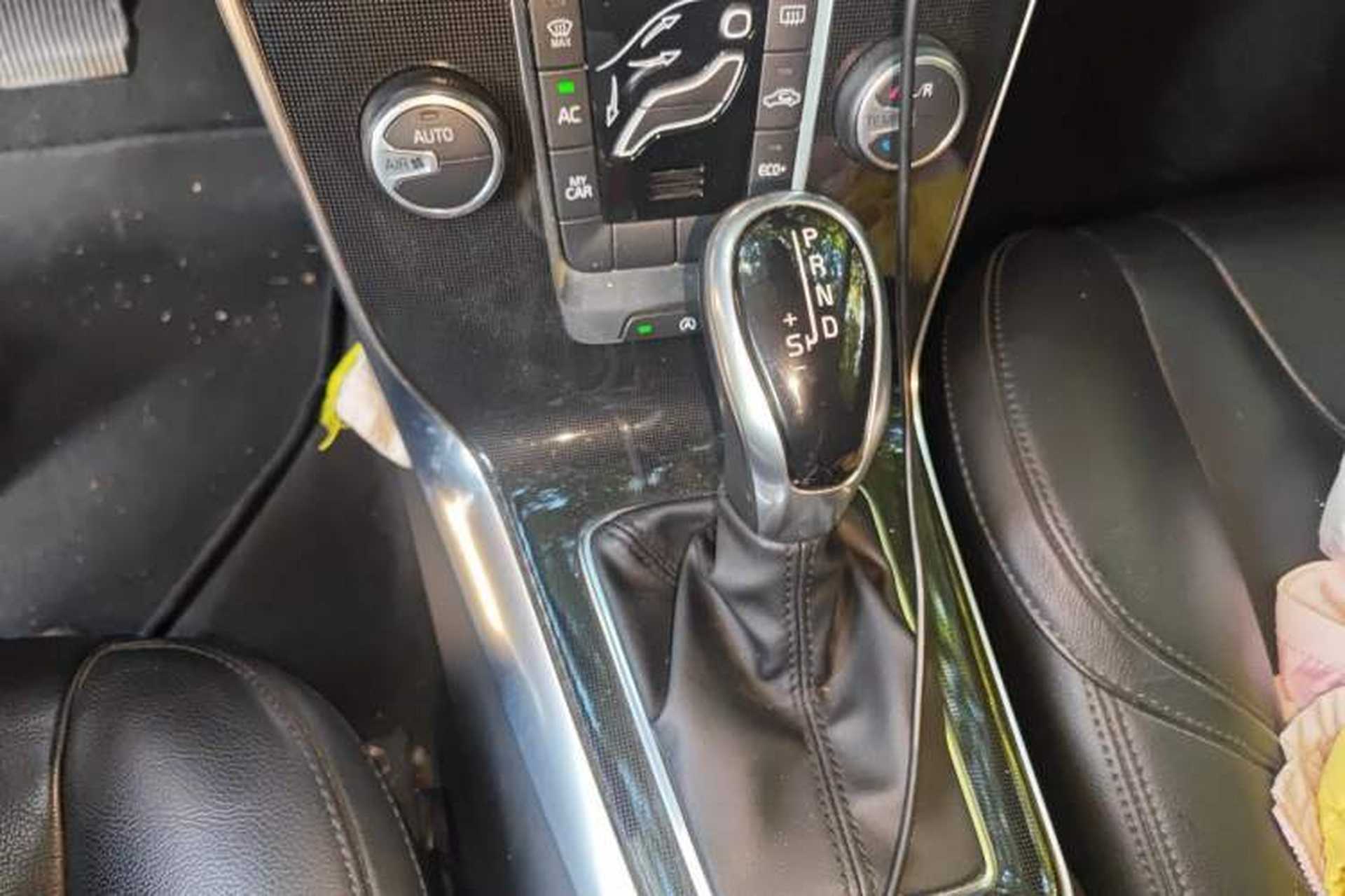 Used Volvo V40 2017 T3 Zhiyi Edition Gear Lever