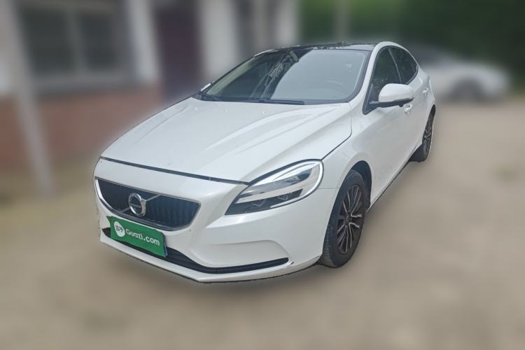 Used Volvo V40 2017 T3 Zhiyi Edition Guazi used car, China used car export, Used car for sale, Used  cars, Cheapest cars for sale