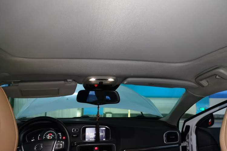 Used Volvo V40 2017 T3 Zhiyi Edition Headliner