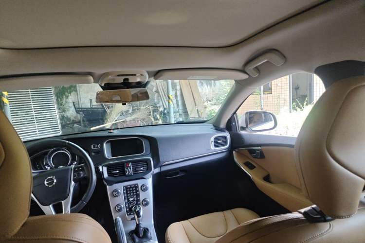 Used Volvo V40 2017 T3 Zhiya Edition Headliner
