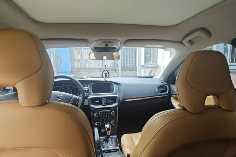 Used Volvo V40 2017 T3 Zhiyi Edition Headliner