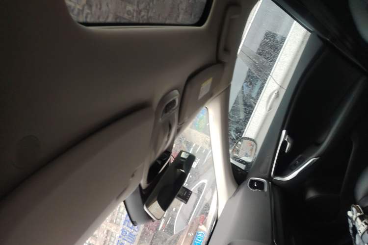 Used Volvo V40 2017 T3 Zhiya Edition Headliner