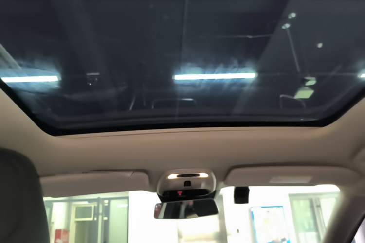 Used Volvo V40 2017 T3 Zhiyi Edition Headliner