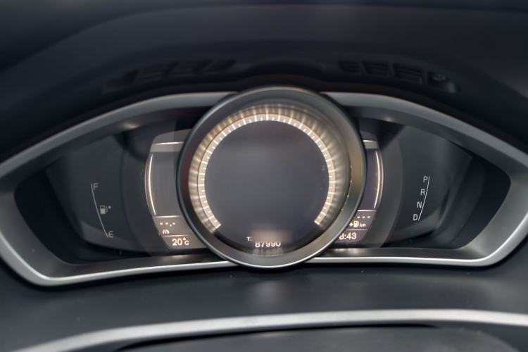 Used Volvo V40 2017 T3 Zhiyi Edition Instrument Cluster