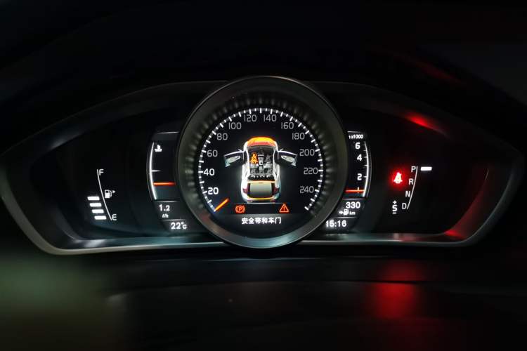 Used Volvo V40 2017 T3 Zhiyi Edition Instrument Cluster