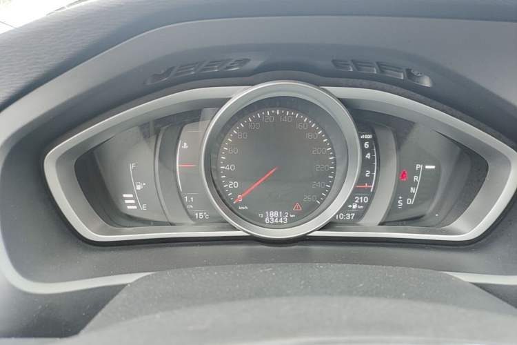 Used Volvo V40 2017 T3 Zhiyi Edition Instrument Cluster