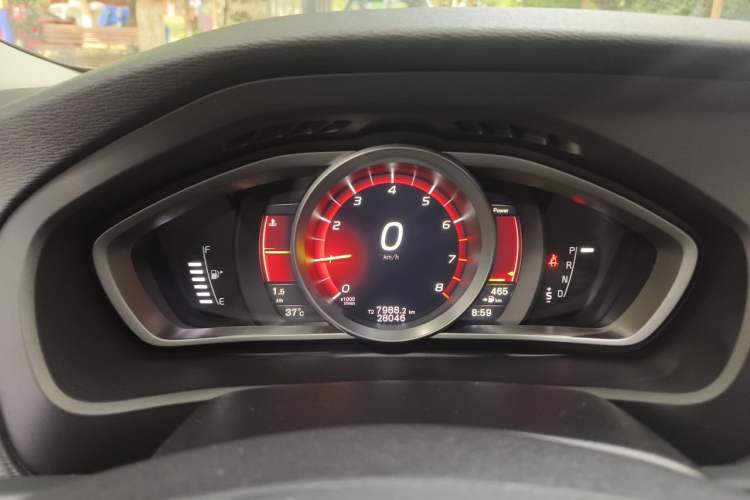 Used Volvo V40 2017 T3 Zhiyi Edition Instrument Cluster
