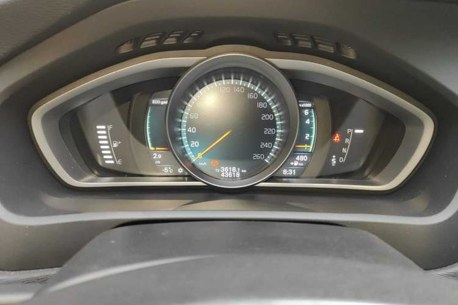 Used Volvo V40 2017 T3 Zhiyi Edition Instrument Cluster