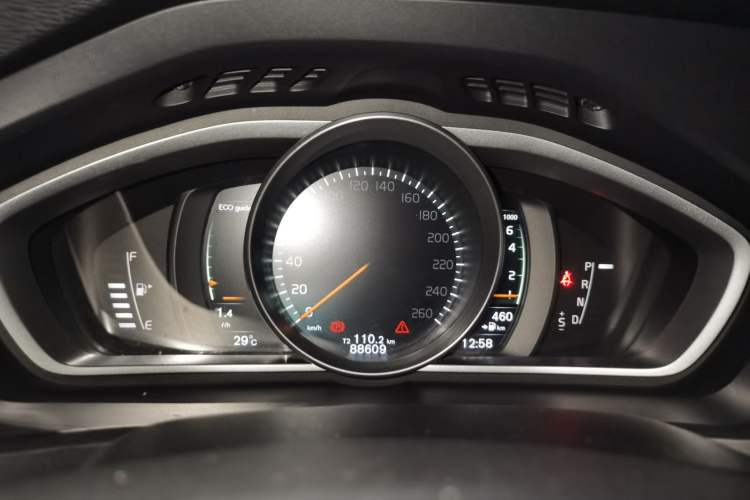 Used Volvo V40 2017 T3 Zhiya Edition Instrument Cluster