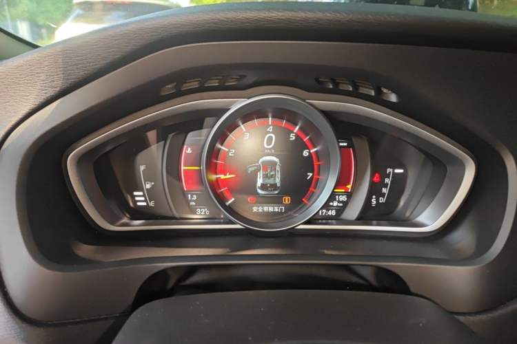 Used Volvo V40 2017 T3 Zhiyi Edition Instrument Cluster