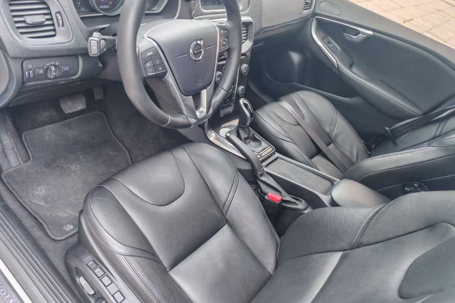 Used Volvo V40 2017 T3 Zhiyi Edition Interior 1