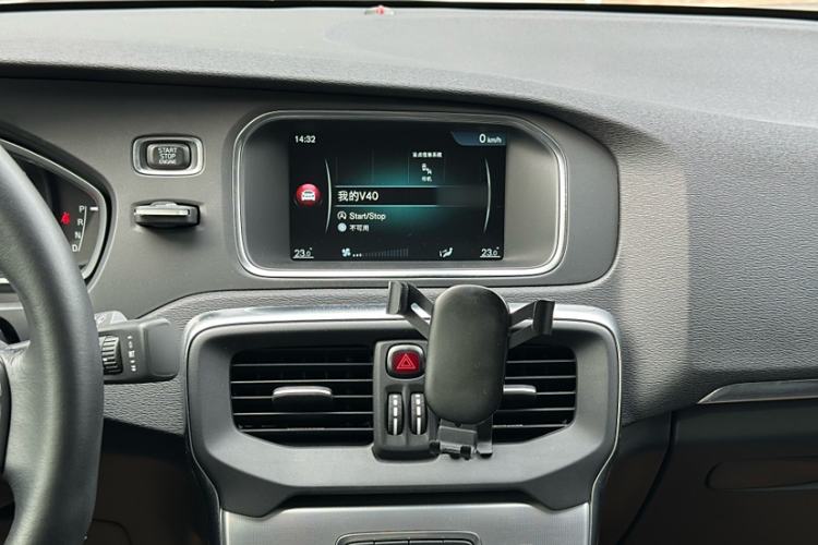 Used Volvo V40 2017 T3 Zhiya Edition Interior 3