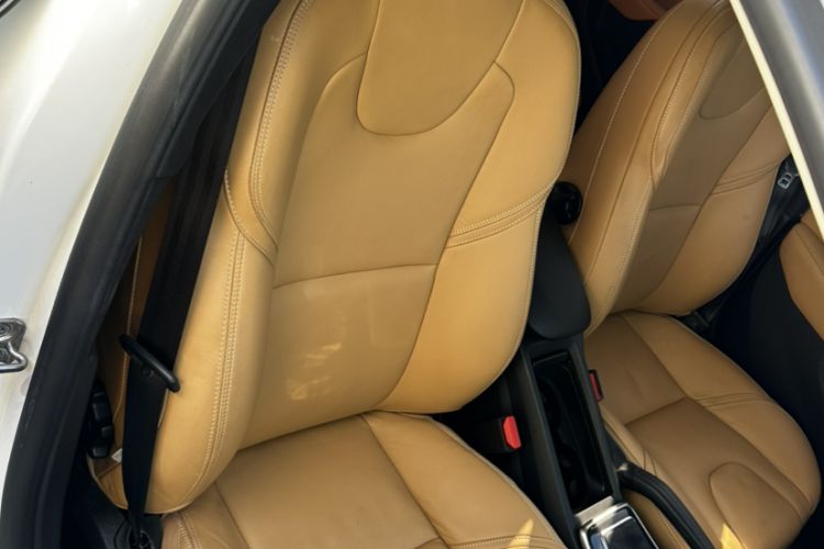 Used Volvo V40 2017 T3 Zhiyi Edition Interior 5