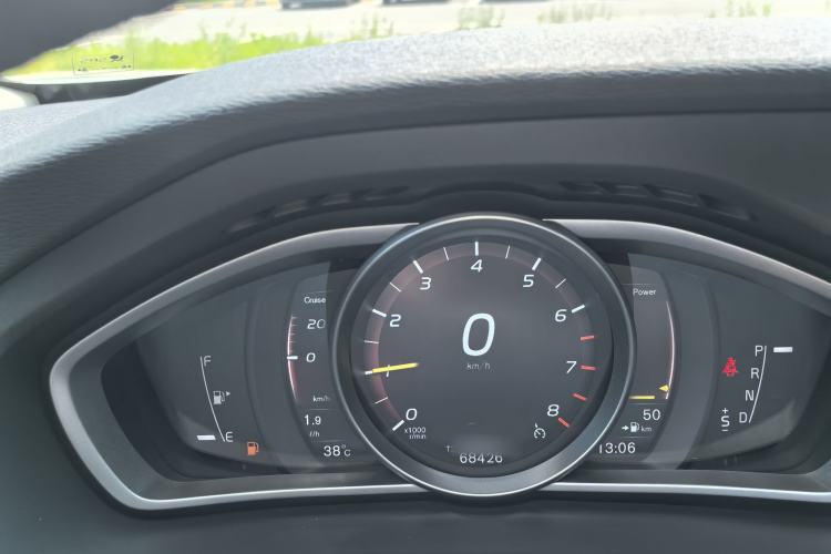 Used Volvo V40 2017 T3 Zhiya Edition Interior 6