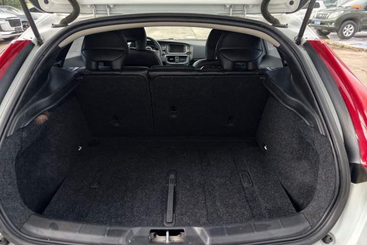 Used Volvo V40 2017 T3 Zhiyi Edition Interior 7