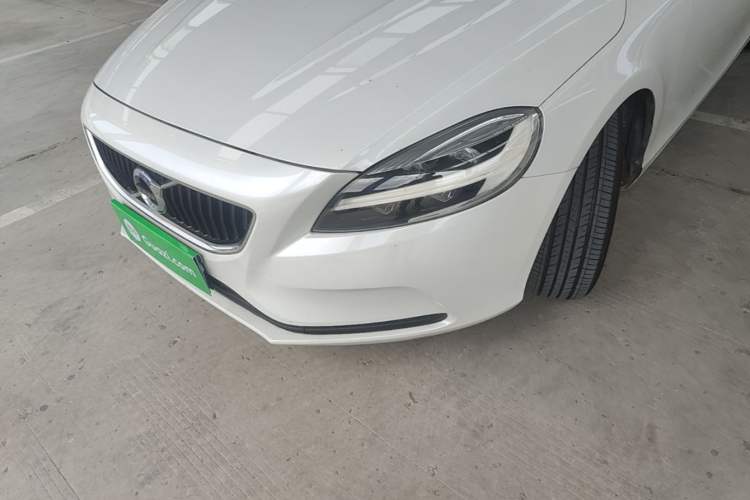 Used Volvo V40 2017 T3 Zhiyi Edition Left Front Headlight