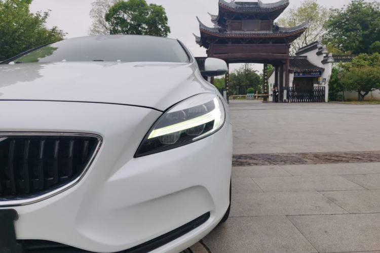 Used Volvo V40 2017 T3 Zhiyi Edition Left Front Headlight