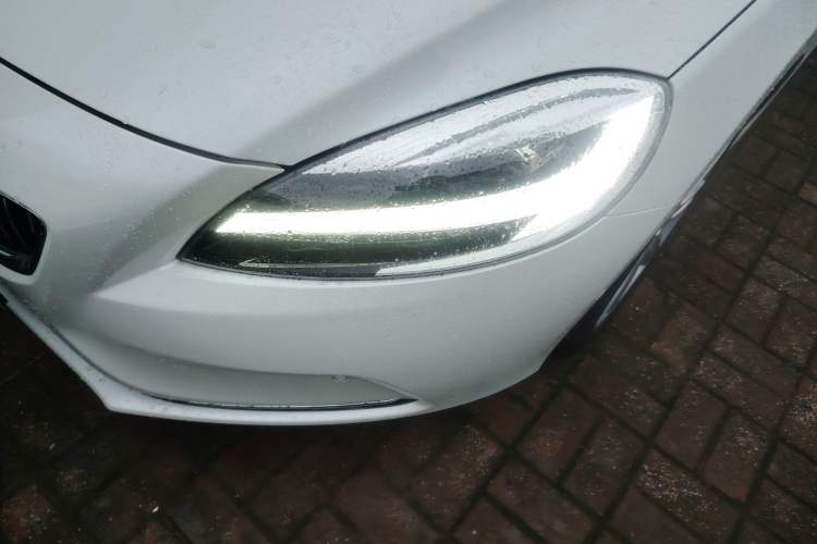 Used Volvo V40 2017 T3 Zhiya Edition Left Front Headlight