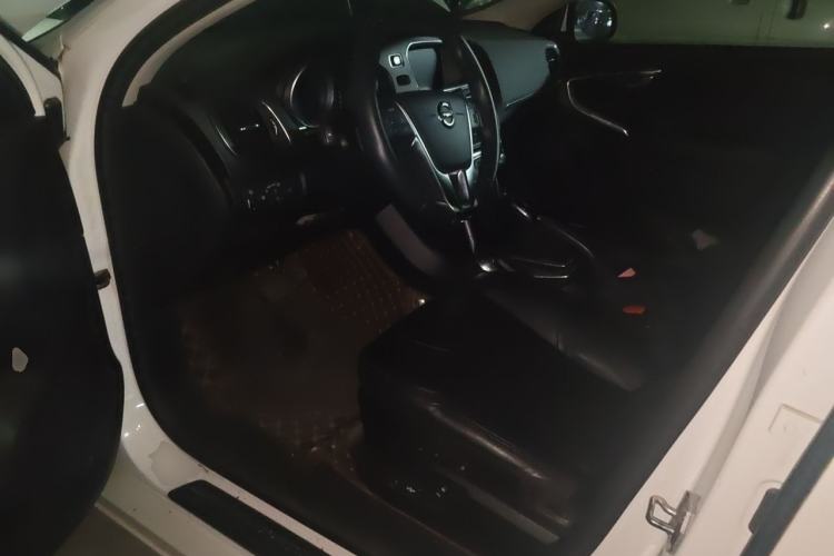 Used Volvo V40 2017 T3 Zhiyi Edition Left Front Seat