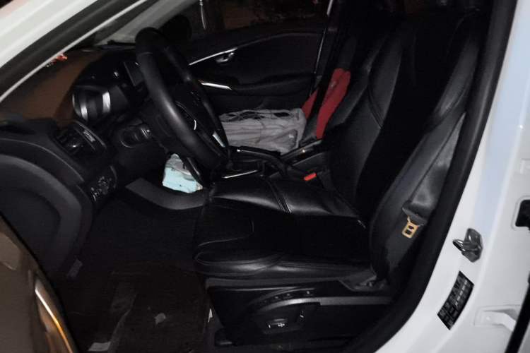 Used Volvo V40 2017 T3 Zhiyi Edition Left Front Seat