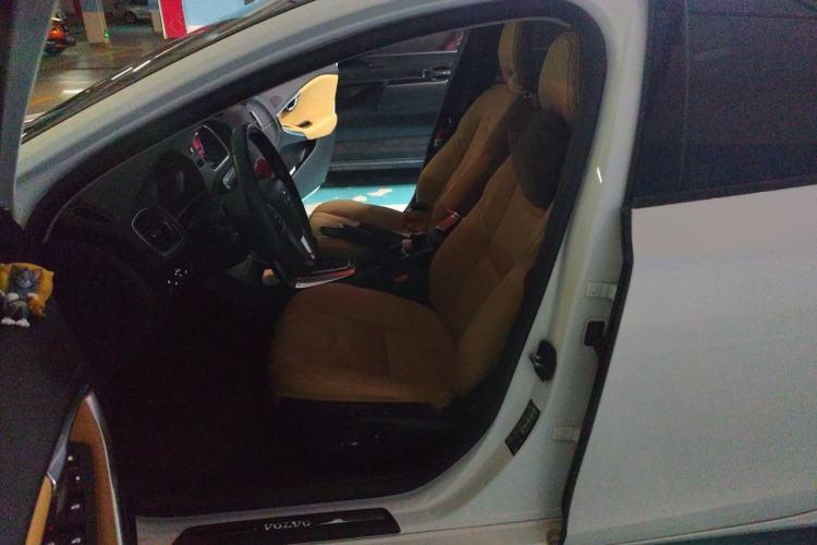 Used Volvo V40 2017 T3 Zhiyi Edition Left Front Seat