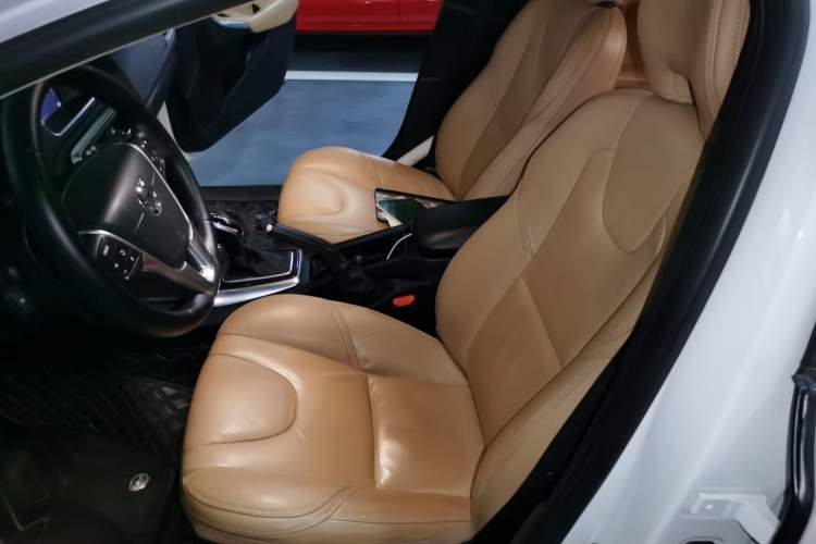 Used Volvo V40 2017 T3 Zhiyi Edition Left Front Seat