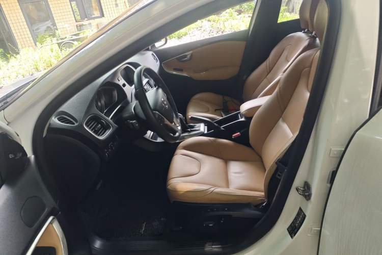 Used Volvo V40 2017 T3 Zhiya Edition Left Front Seat