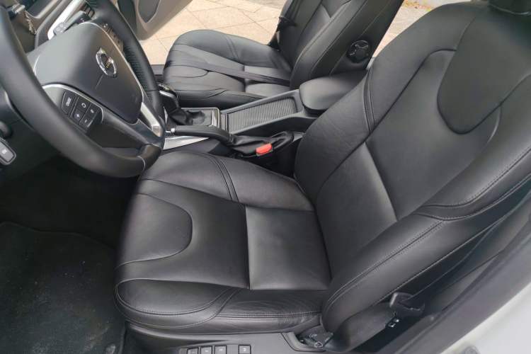Used Volvo V40 2017 T3 Zhiyi Edition Left Front Seat