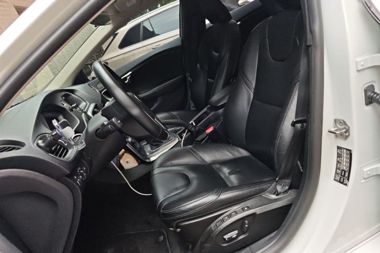 Used Volvo V40 2017 T3 Smart Edition Left Front Seat