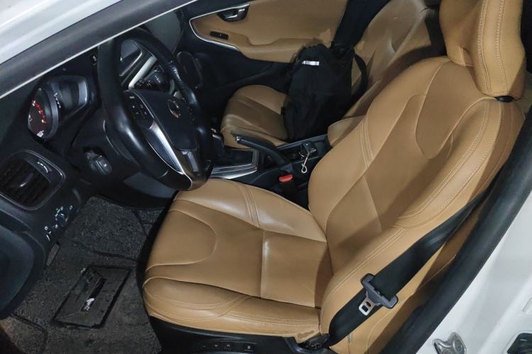 Used Volvo V40 2017 T3 Zhiya Edition Left Front Seat