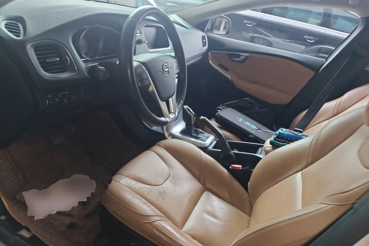Used Volvo V40 2017 T3 Zhiya Edition Left Front Seat