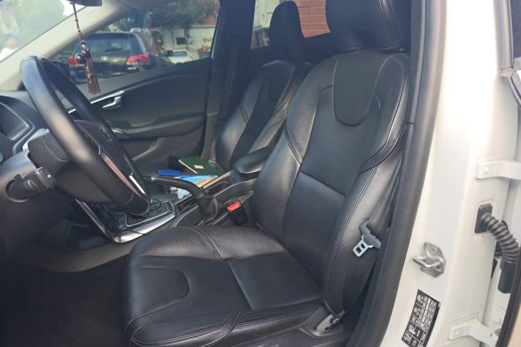 Used Volvo V40 2017 T3 Zhiyi Edition Left Front Seat