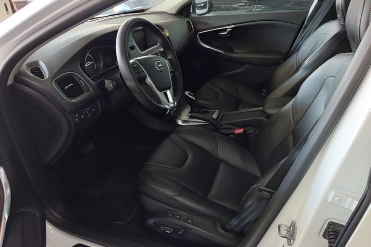 Used Volvo V40 2017 T3 Zhiya Edition Left Front Seat