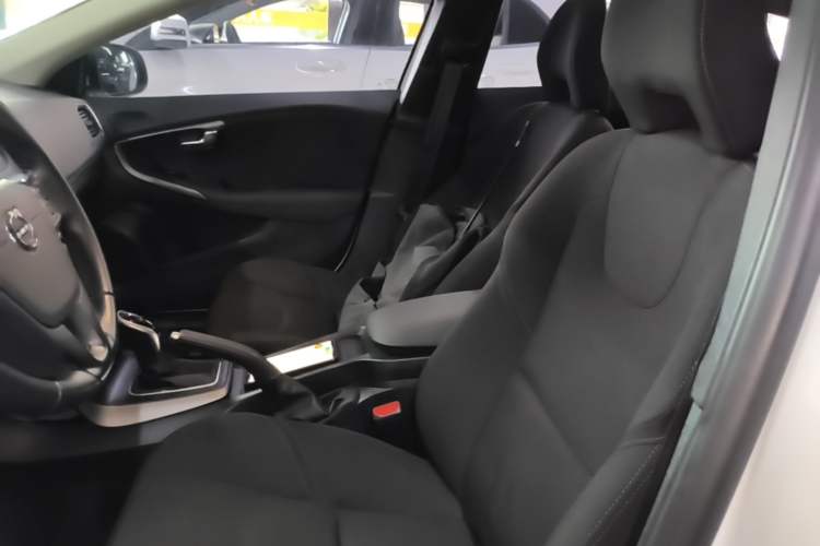 Used Volvo V40 2017 T3 Zhiyi Edition Left Front Seat