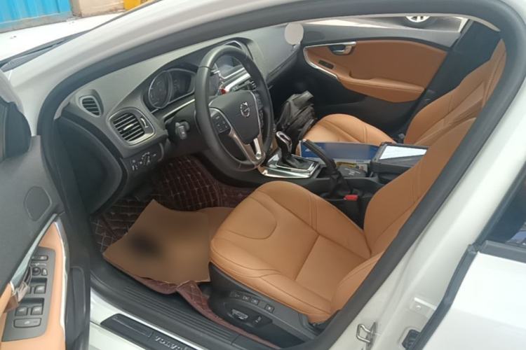 Used Volvo V40 2017 T3 Zhiyi Edition Left Front Seat