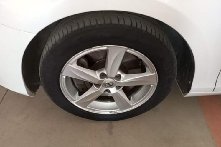 Used Volvo V40 2017 T3 Smart Edition Left Front Wheel Hub