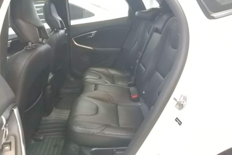 Used Volvo V40 2017 T3 Zhiyi Edition Left Rear Seat