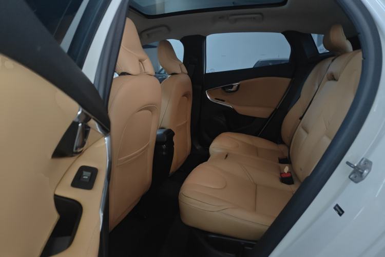 Used Volvo V40 2017 T3 Zhiyi Edition Left Rear Seat