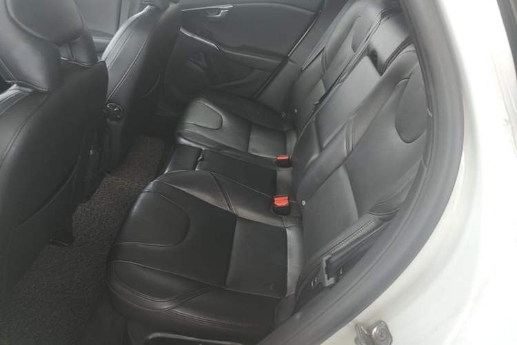 Used Volvo V40 2017 T3 Zhiyi Edition Left Rear Seat