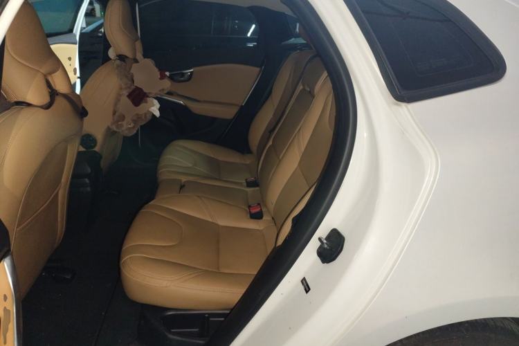 Used Volvo V40 2017 T3 Zhiyi Edition Left Rear Seat