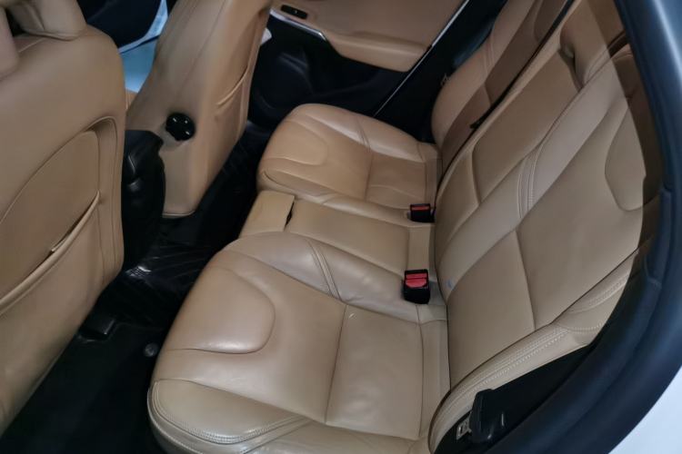Used Volvo V40 2017 T3 Zhiyi Edition Left Rear Seat