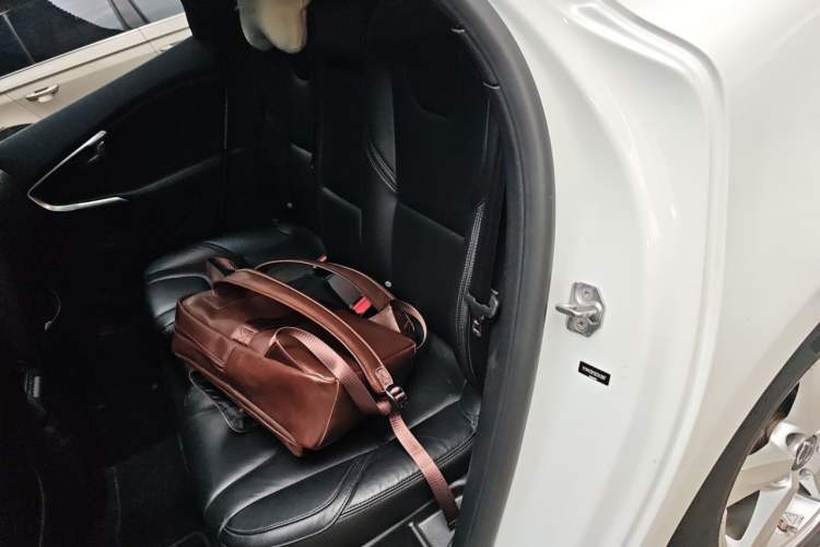 Used Volvo V40 2017 T3 Smart Edition Left Rear Seat