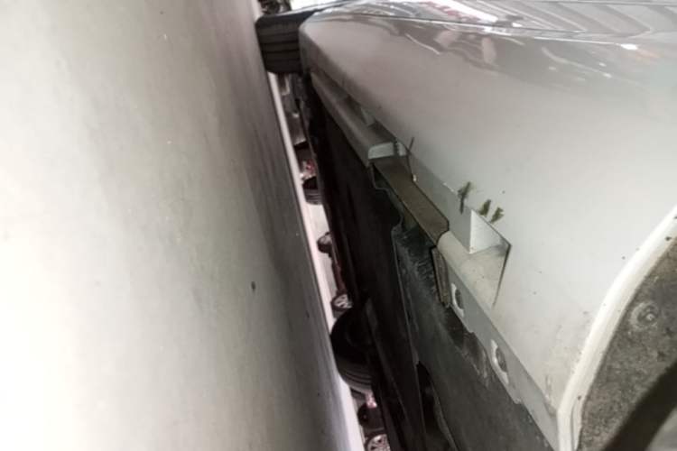 Used Volvo V40 2017 T3 Smart Edition Left Side Sill