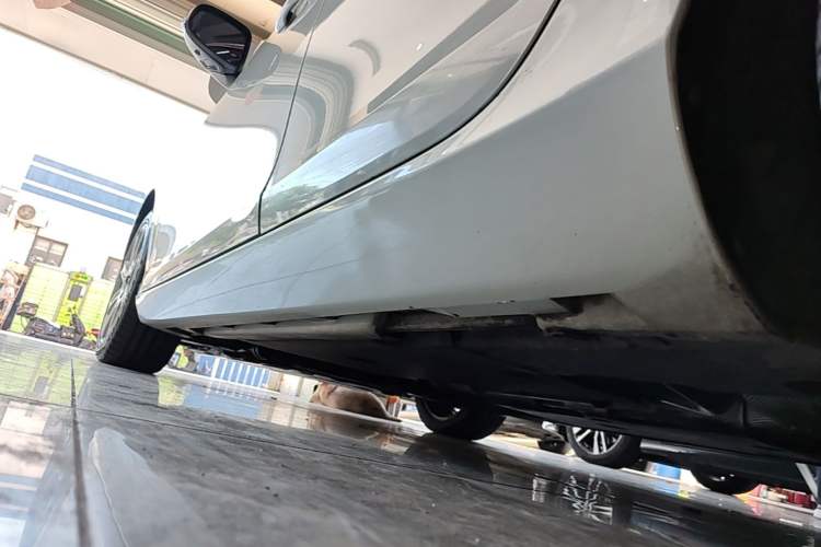 Used Volvo V40 2017 T3 Zhiya Edition Left Side Sill