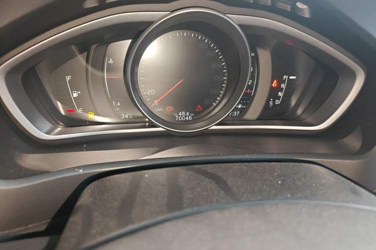 Used Volvo V40 2017 T3 Zhiya Edition Odometer Close Up