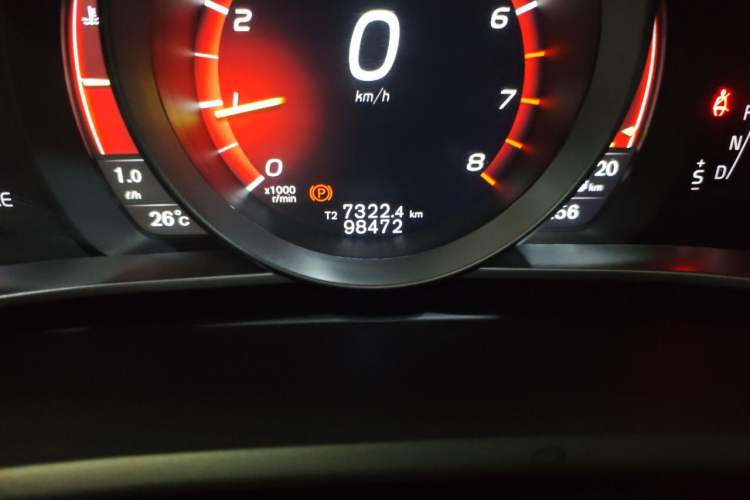 Used Volvo V40 2017 T3 Zhiya Edition Odometer Close Up